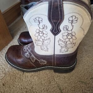 Ariat Fatbaby Floral Design Boots